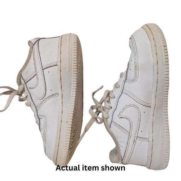 👟 Nike Air Force 1 LE Triple White Low Toddler Kids 9C Classic Style - Picture 5 of 9